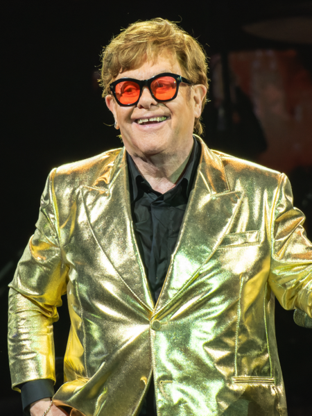 Elton in gold