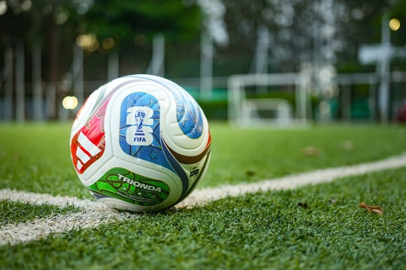 Adidas Trionda Football